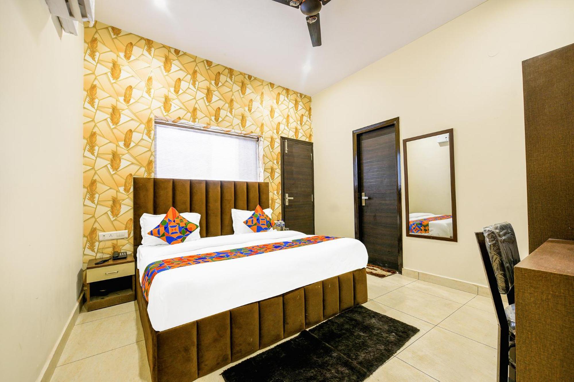 Fabhotel Royal Regency I Ludhiana Exterior foto