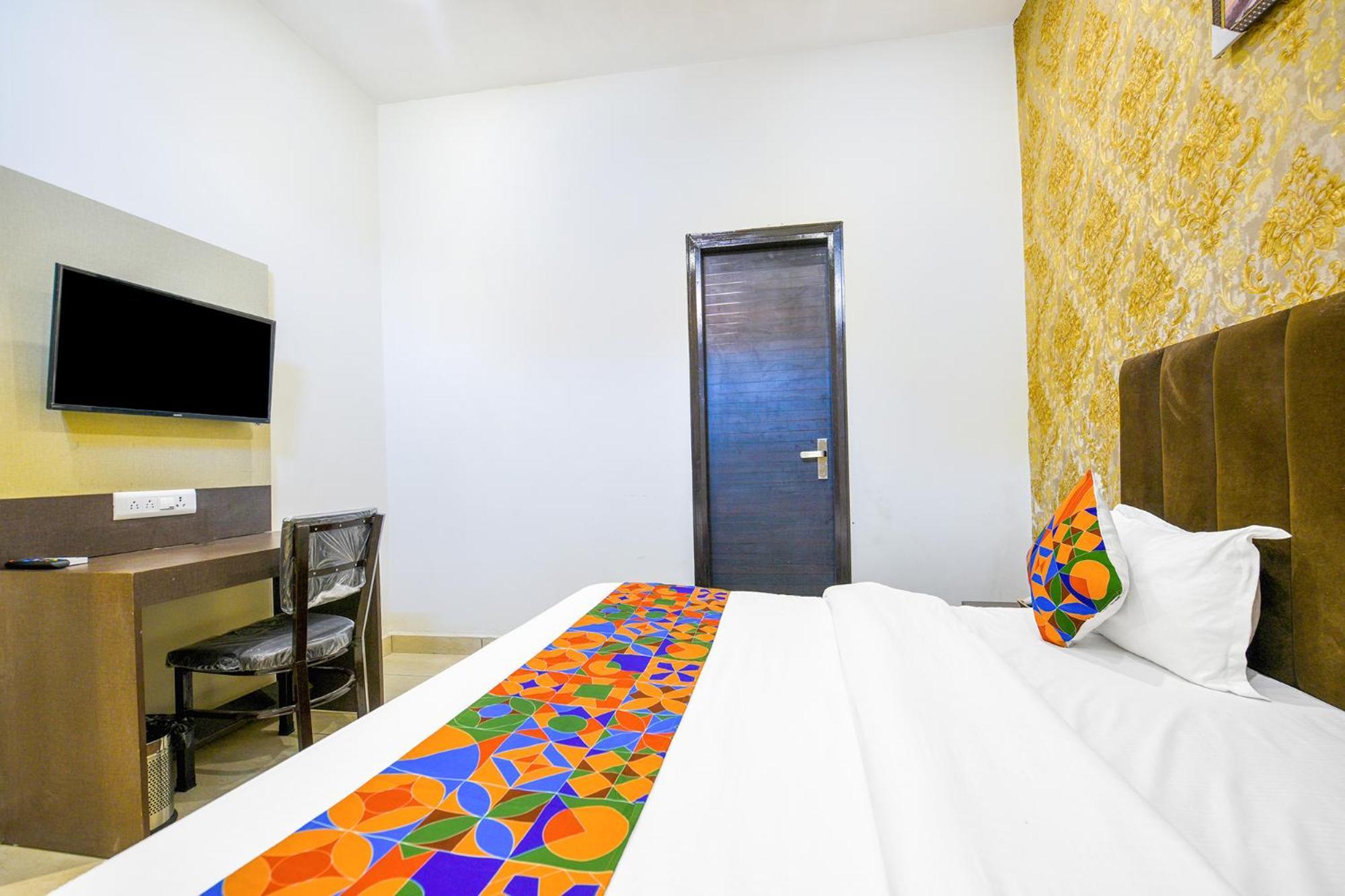 Fabhotel Royal Regency I Ludhiana Exterior foto